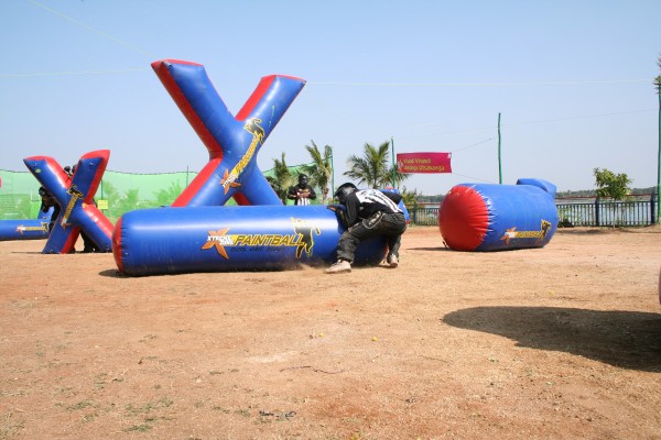 Corporate team outings, Bangalore-Paintball-12